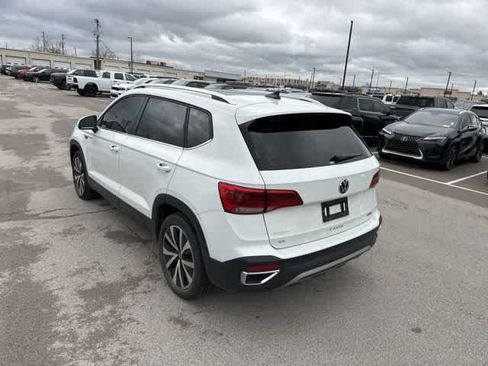 Used 2022 Volkswagen Taos SE image 17