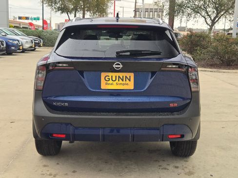 New 2026 Nissan Kicks SR image 4
