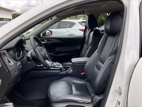 Used 2019 MAZDA CX-9 Touring w/ Touring Premium Package image 14