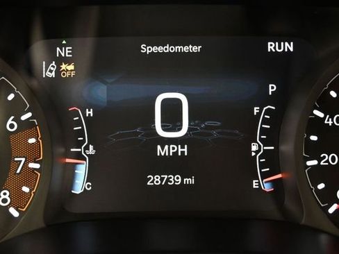 Used 2025 Jeep Compass Trailhawk AWD/4WD image 15