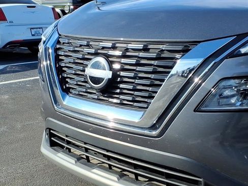 Used 2023 Nissan Rogue SV image 33