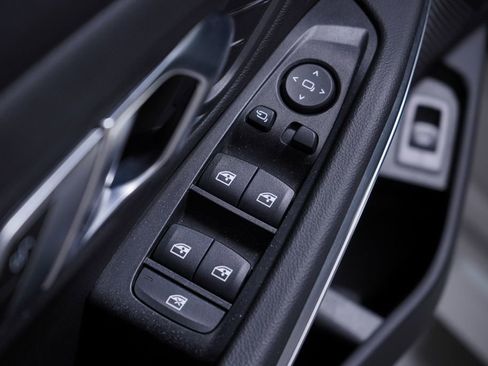 Used 2023 BMW 330i Sedan w/ Driving Assistance Package image 17