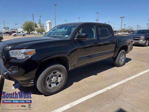 Used 2023 Toyota Tacoma SR image 1