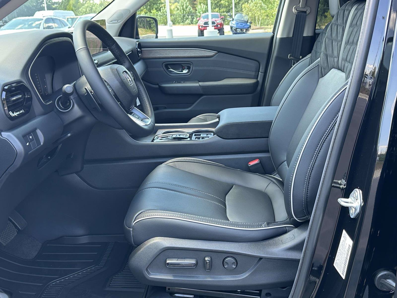 New 2026 Honda Pilot Elite image 4