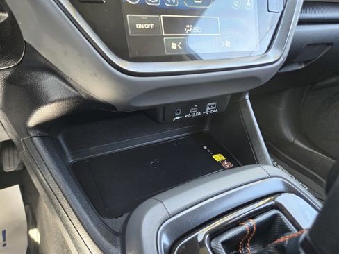 Used 2025 Subaru Crosstrek 2.5i Limited AWD/4WD image 11