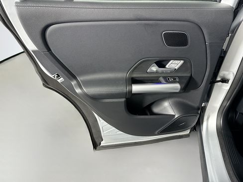 Used 2023 Mercedes-Benz GLA 250 4MATIC w/ Premium Package image 26