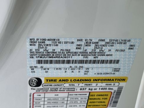 Used 2024 Ford Expedition Platinum image 18