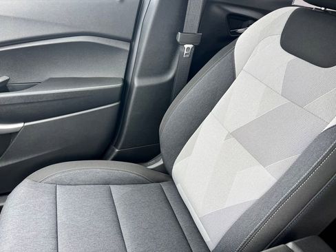 Certified 2024 Chevrolet Trax LS image 29