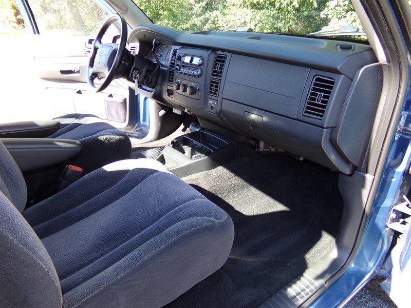 Used 2004 Dodge Dakota 4x4 Regular Cab w/ Tire & Handling Group image 21