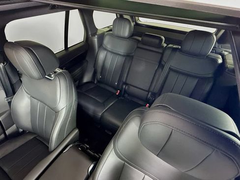 Certified 2025 Land Rover Range Rover SE AWD/4WD image 14