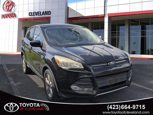 Used 2015 Ford Escape SE FWD image 1