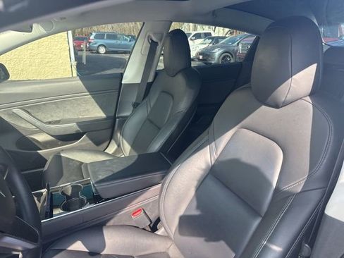 Used 2019 Tesla Model 3 Performance image 9
