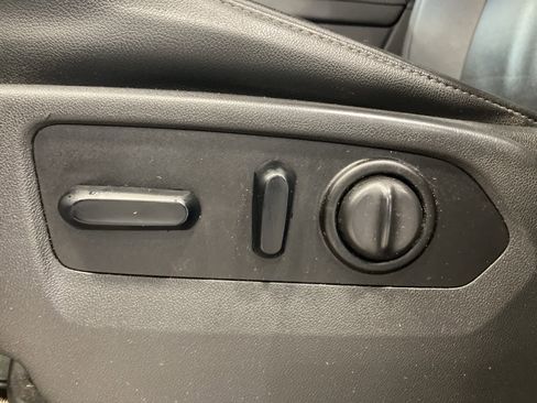 Used 2021 Chevrolet Silverado 1500 LT Trail Boss w/ Convenience Package II image 11