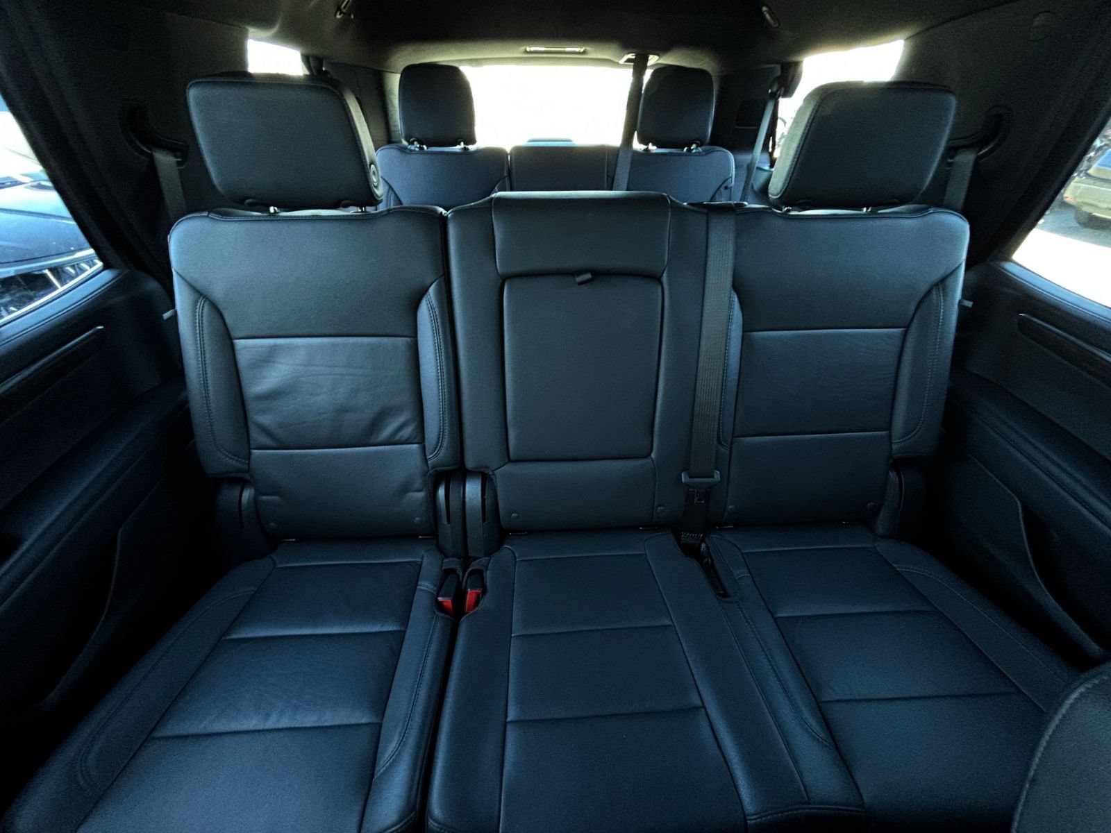 Used 2025 Chevrolet Tahoe Z71 AWD/4WD image 41