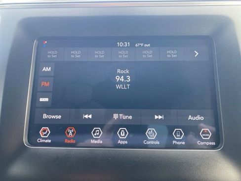 Used 2019 Jeep Cherokee Latitude Plus w/ Cold Weather Group image 31