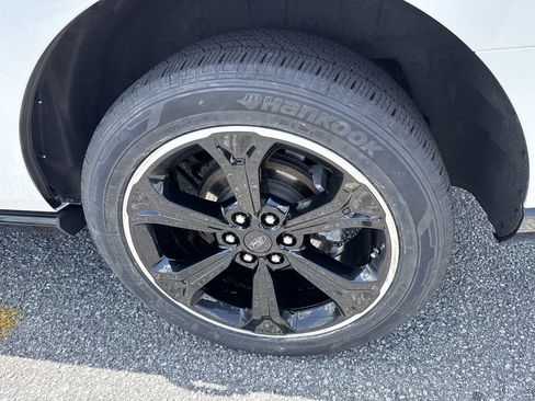 Used 2023 Ford Expedition Limited AWD/4WD image 19
