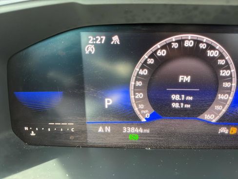 Used 2022 Volkswagen Tiguan SE AWD/4WD image 29
