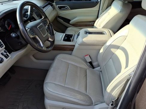 Used 2020 GMC Yukon Denali w/ Denali Ultimate Package AWD/4WD image 11