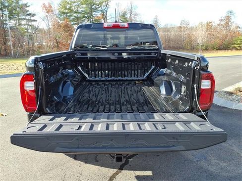 New 2026 GMC Canyon Elevation image 7