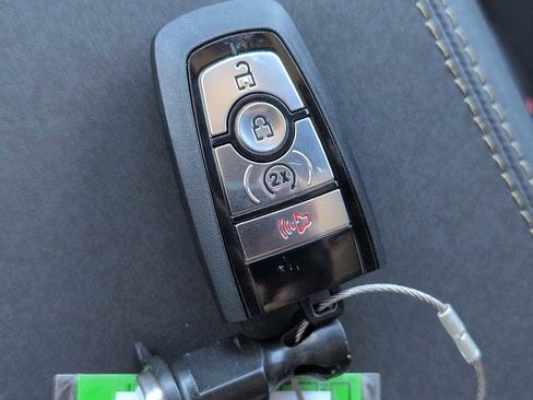 New 2025 Ford Bronco Badlands image 25