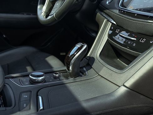 Certified 2021 Cadillac XT5 Premium Luxury image 33