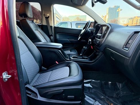 Used 2017 Chevrolet Colorado Z71 image 32