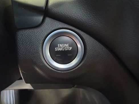 Used 2021 Chevrolet Equinox LT FWD image 24
