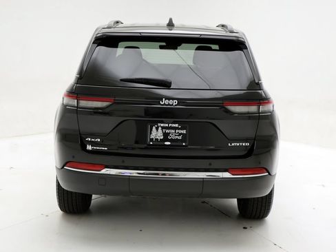 Used 2025 Jeep Grand Cherokee Limited AWD/4WD image 7