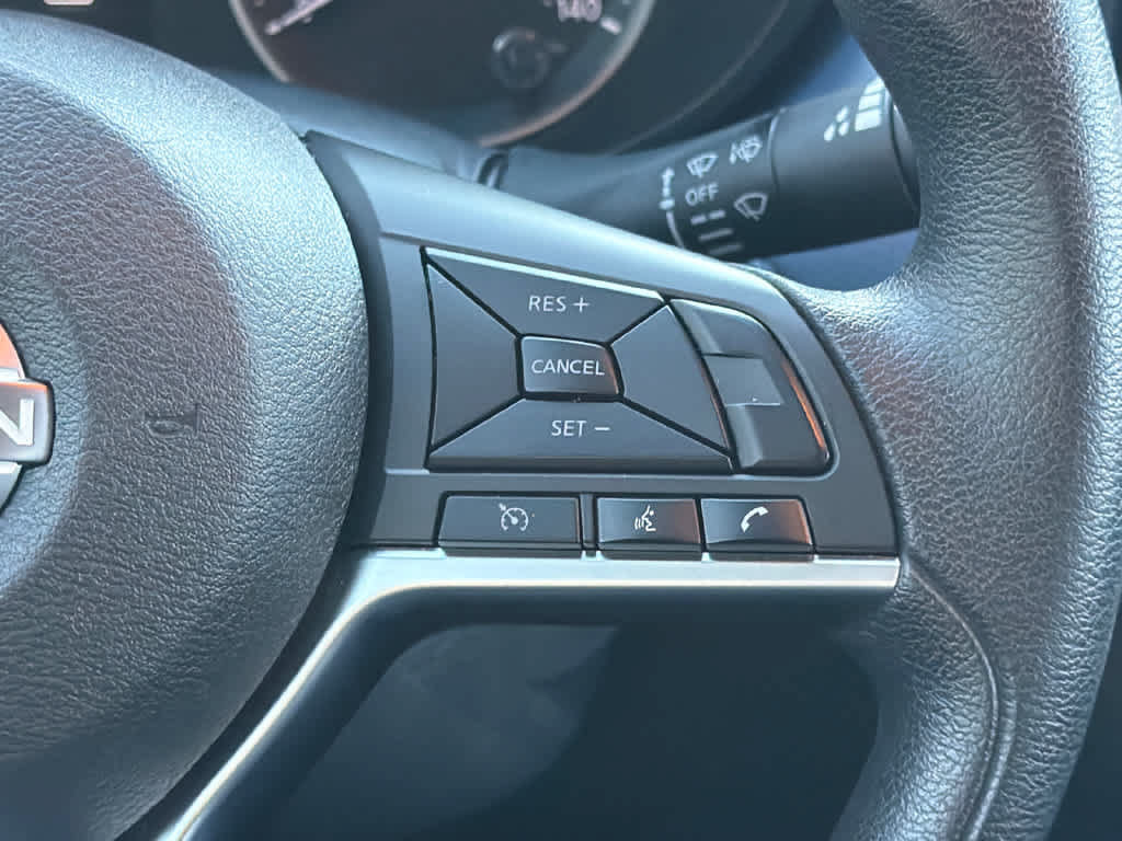 Used 2025 Nissan Versa SV FWD image 28