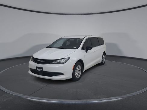 New 2026 Chrysler Voyager LX image 6