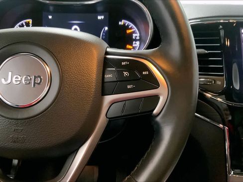 Used 2019 Jeep Grand Cherokee Limited image 22