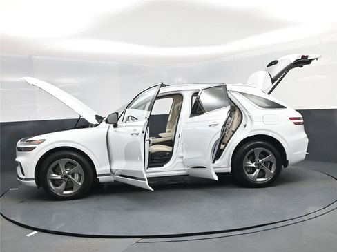 New 2026 Genesis GV70 2.5T Advanced image 30