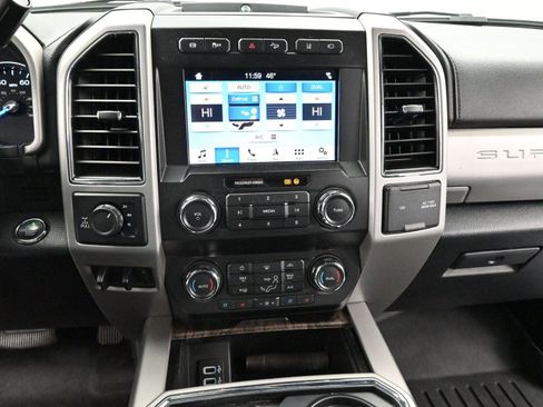 Used 2019 Ford F250 Lariat w/ Lariat Ultimate Package image 22