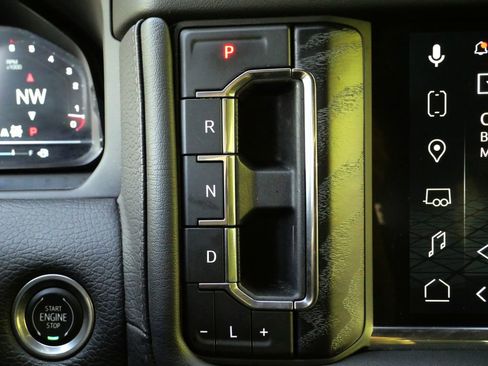 Used 2023 GMC Yukon Denali AWD/4WD image 15
