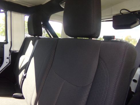 Used 2017 Jeep Wrangler Unlimited Sport w/ Quick Order Package 24S AWD/4WD image 30