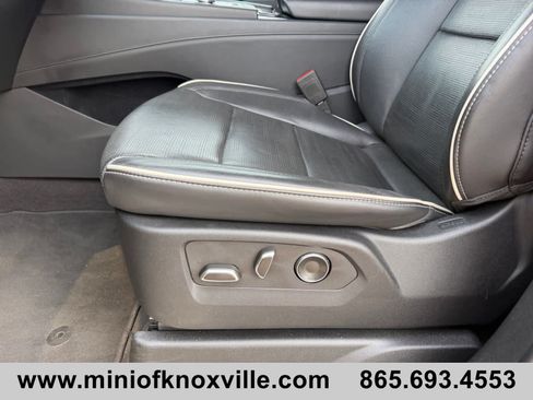 Used 2024 Cadillac Escalade Sport AWD/4WD image 11