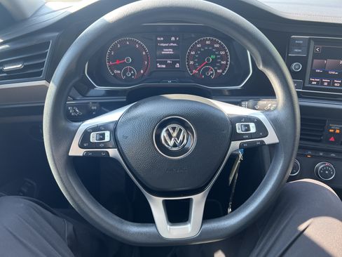 Used 2019 Volkswagen Jetta FWD image 15