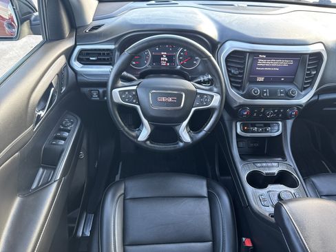 Used 2023 GMC Acadia SLT w/ Elevation Edition image 14