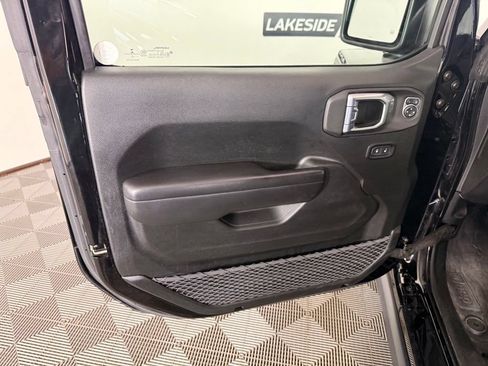 Used 2021 Jeep Wrangler Rubicon AWD/4WD image 22