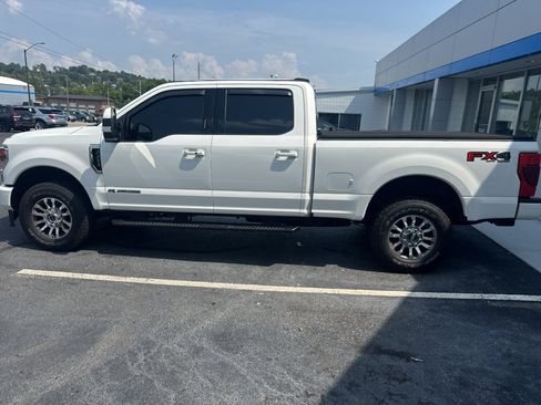 Used 2022 Ford F250 Lariat w/ Lariat Ultimate Package AWD/4WD image 7