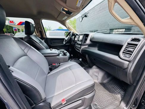 Used 2020 RAM 2500 Tradesman w/ Chrome Appearance Group image 23