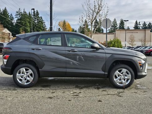 New 2026 Hyundai Kona SE image 8