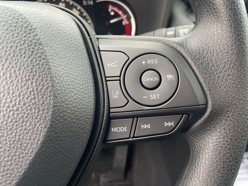 New 2025 Toyota RAV4 XLE image 30