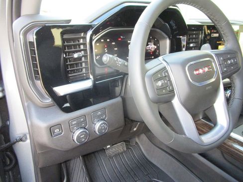 New 2026 GMC Sierra 1500 Elevation image 30