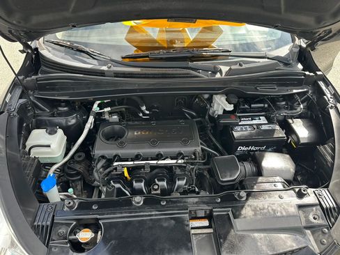 Used 2012 Hyundai Tucson Limited image 28