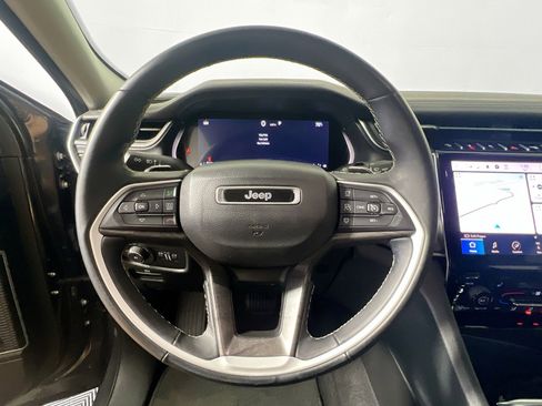 Used 2022 Jeep Grand Cherokee Limited RWD image 17