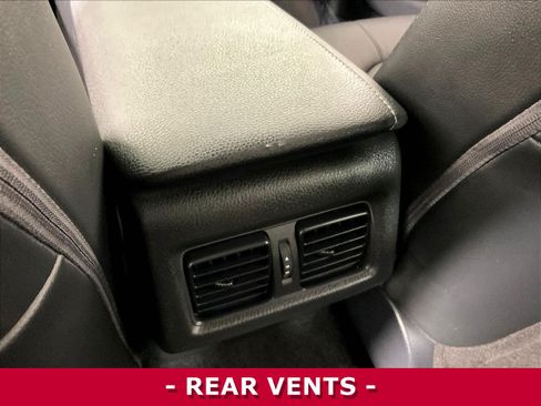 Used 2023 Toyota Camry XSE FWD image 10