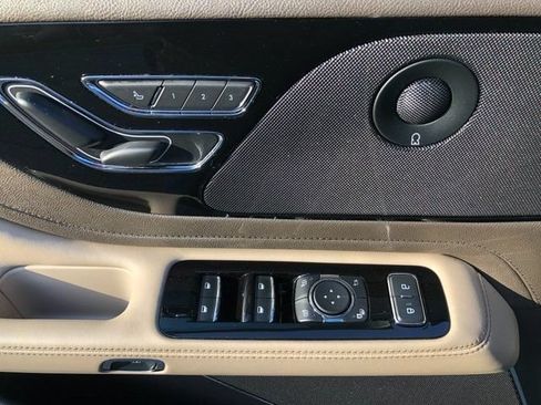 Used 2023 Lincoln Aviator Reserve w/ Elements Package Plus AWD/4WD image 13