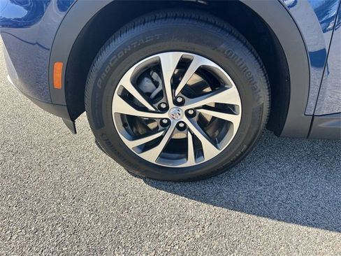 Used 2023 Buick Envision Essence image 30