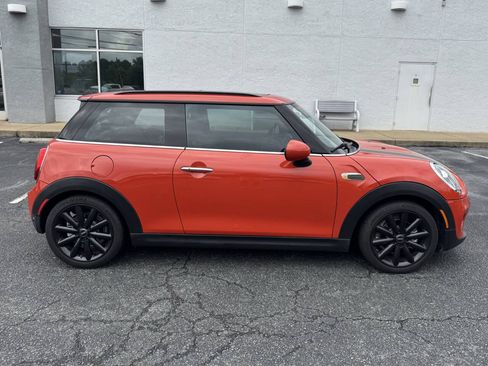 Used 2019 MINI Cooper 2-Door Hardtop FWD image 7